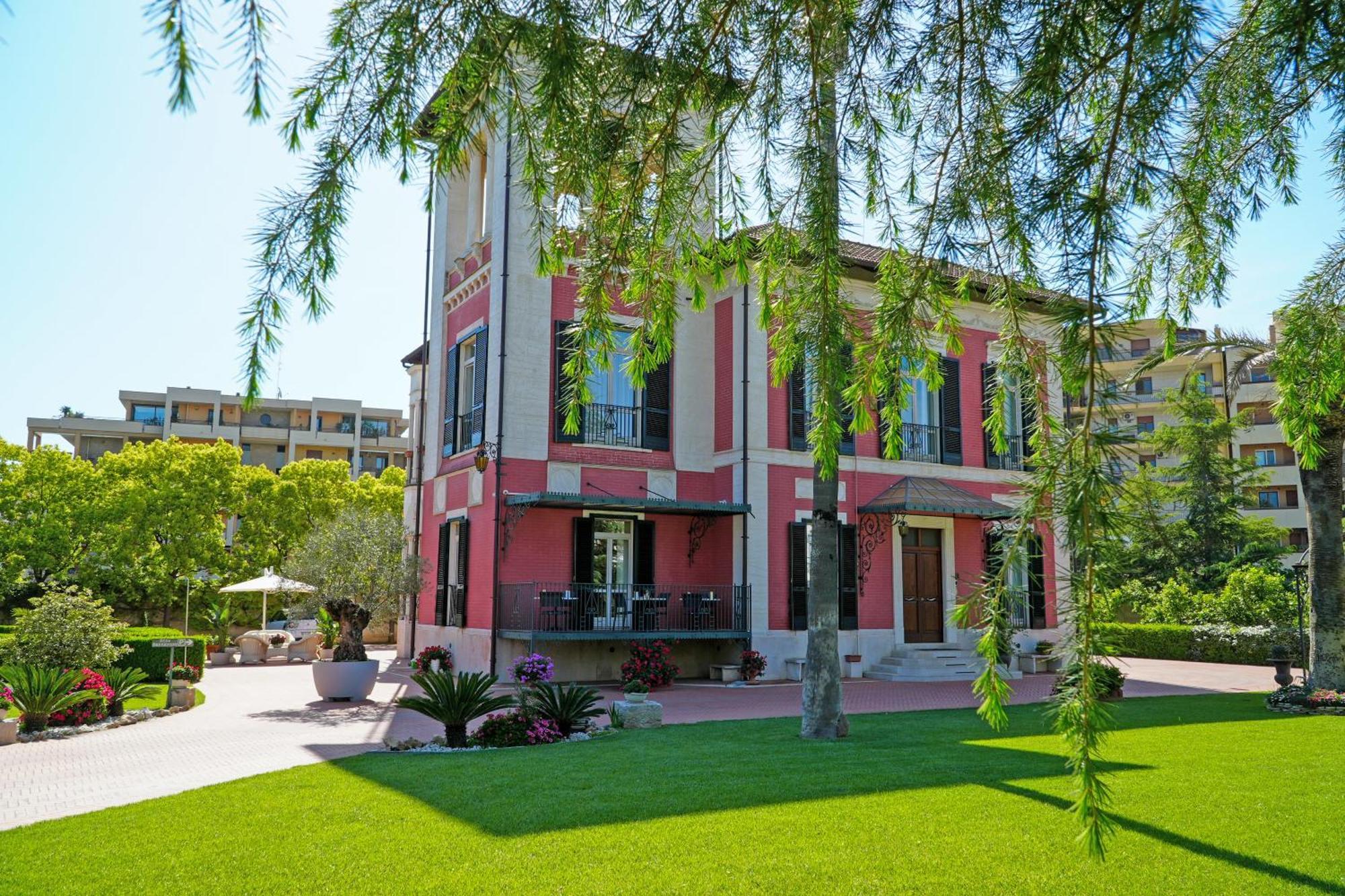 Villa Pallotta Luxury B&B Cerignola Εξωτερικό φωτογραφία